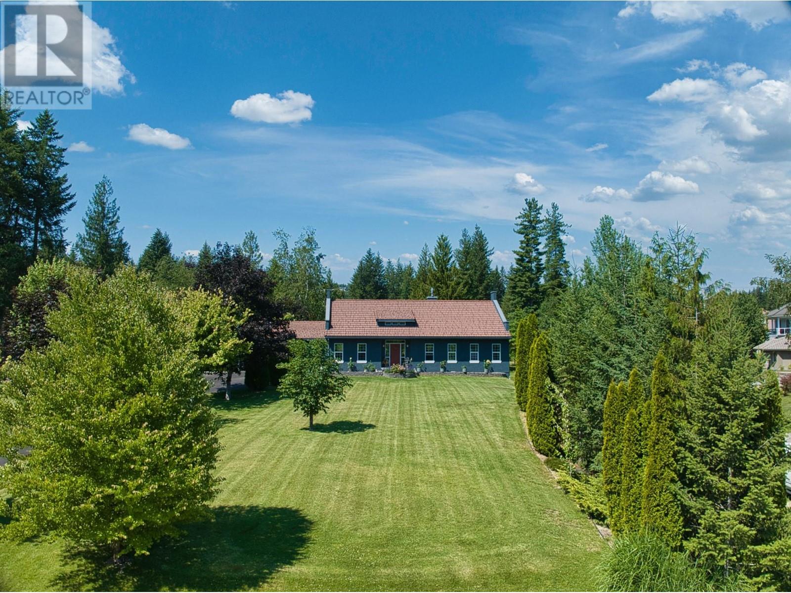2726 Golf Course Drive, blind bay, British Columbia